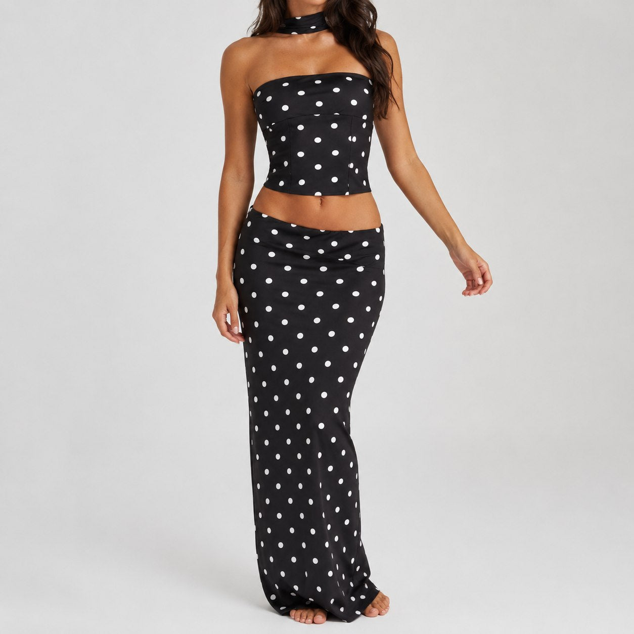 Noirelle Dot Column Set